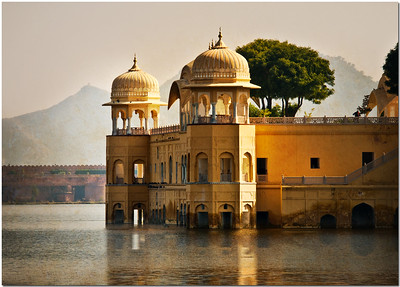 book your tickets for a trip to jaipur