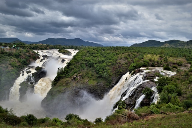 best time to visit mysore falls is during monsoon and winters