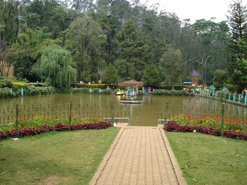 12 hectares of stunning park 